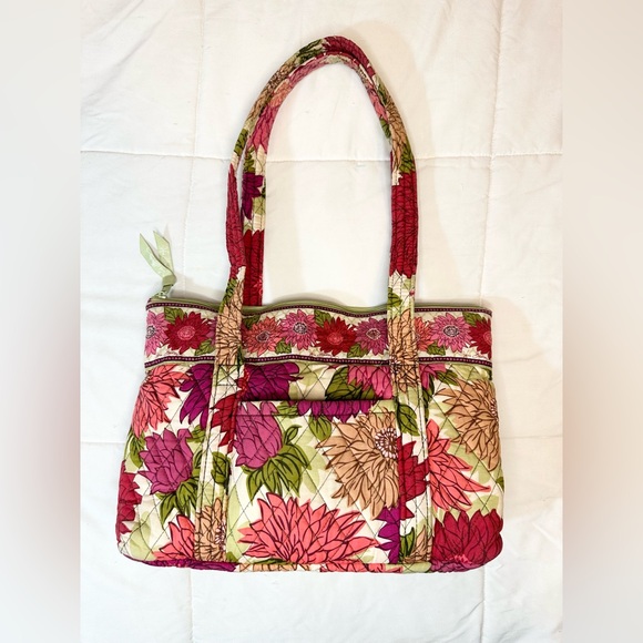 Vera Bradley Quilted Purse Tote in Hello Dahlia Pattern - Picture 5 of 15